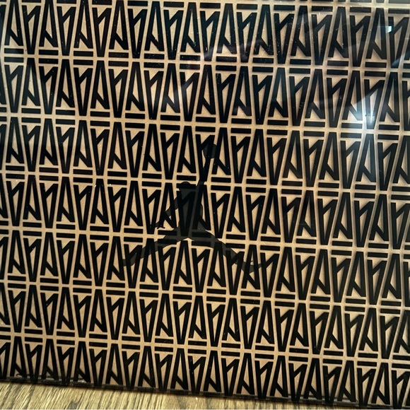 Size 13W/11.5M Jordan 12 Retro SP A Ma Maniére Black (Women's) DV6989-001 (2023) - Picture 6 of 11